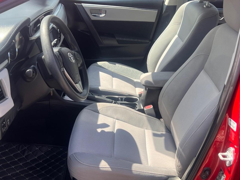 Toyota Corolla Vehicle Full-screen Gallery Image 20