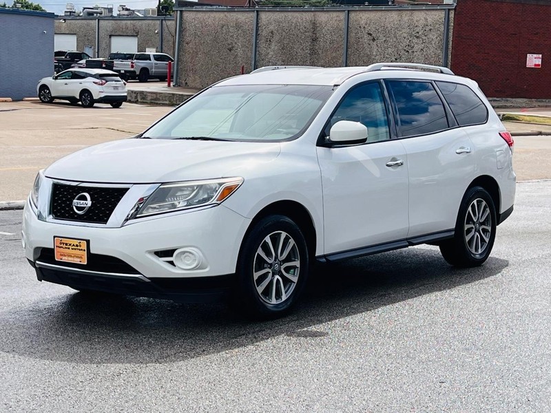 Nissan Pathfinder Vehicle Full-screen Gallery Image 2