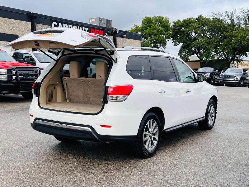 Nissan Pathfinder Vehicle Full-screen Gallery Image 43