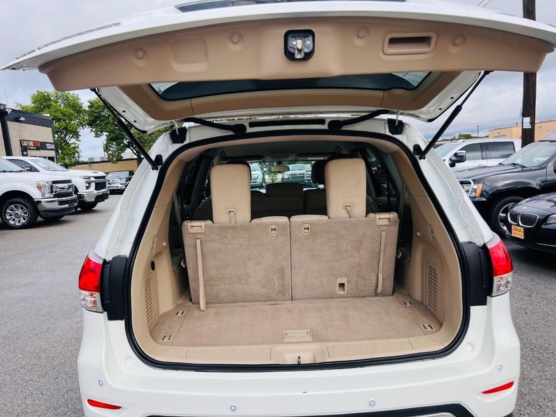 Nissan Pathfinder Vehicle Full-screen Gallery Image 45