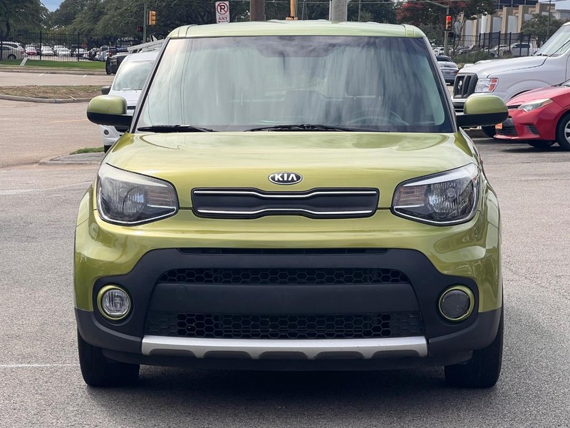 Kia Soul Vehicle Full-screen Gallery Image 03