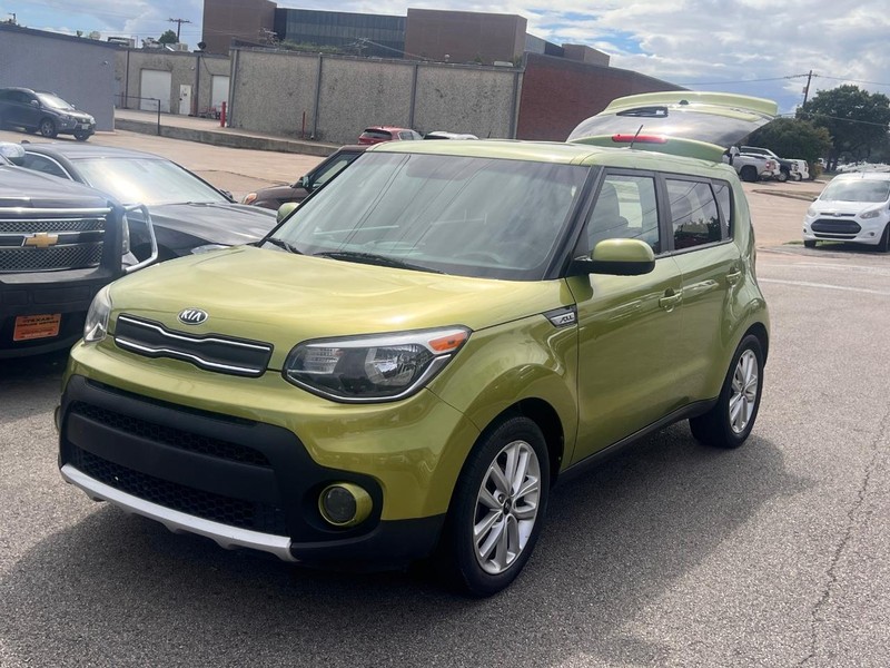 Kia Soul Vehicle Full-screen Gallery Image 16