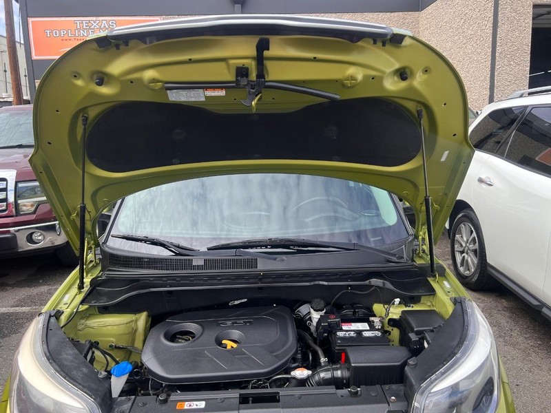 Kia Soul Vehicle Full-screen Gallery Image 35