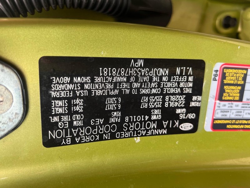 Kia Soul Vehicle Full-screen Gallery Image 36