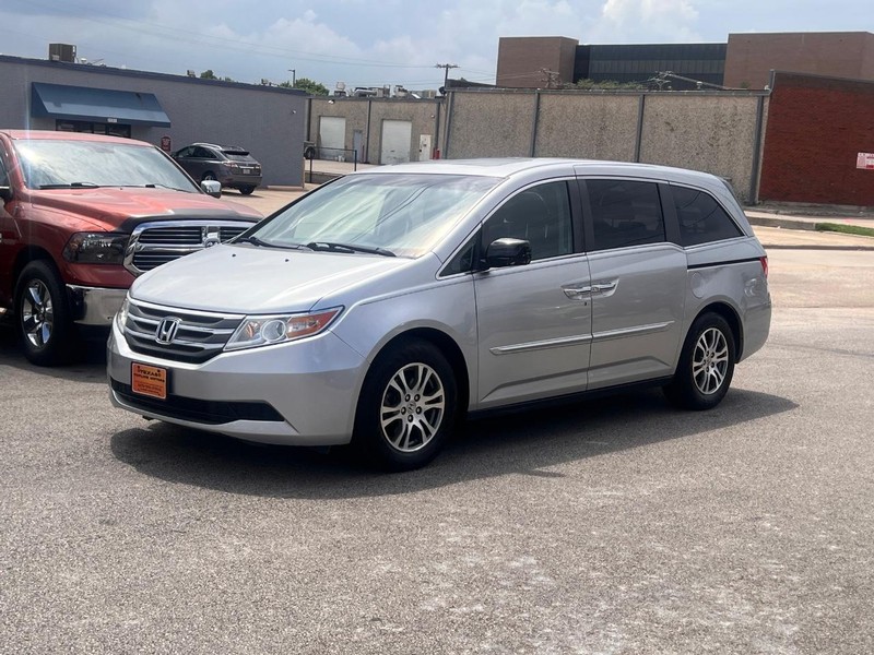 Honda Odyssey Vehicle Full-screen Gallery Image 02