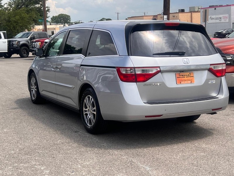 Honda Odyssey Vehicle Full-screen Gallery Image 09