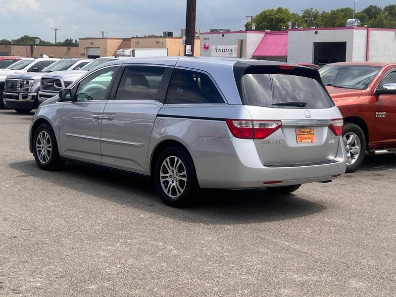 Honda Odyssey Vehicle Full-screen Gallery Image 10