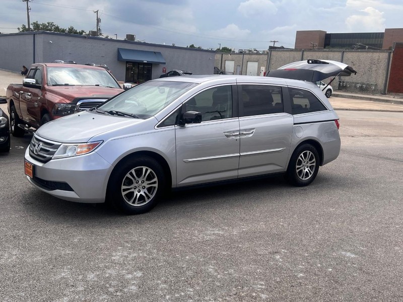 Honda Odyssey Vehicle Full-screen Gallery Image 13