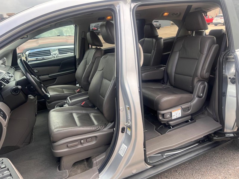 Honda Odyssey Vehicle Full-screen Gallery Image 15