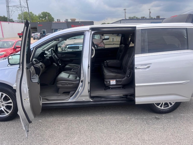 Honda Odyssey Vehicle Full-screen Gallery Image 16