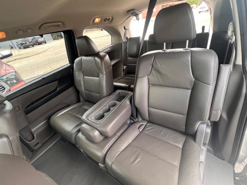 Honda Odyssey Vehicle Full-screen Gallery Image 18