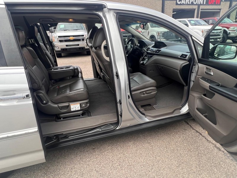Honda Odyssey Vehicle Full-screen Gallery Image 23