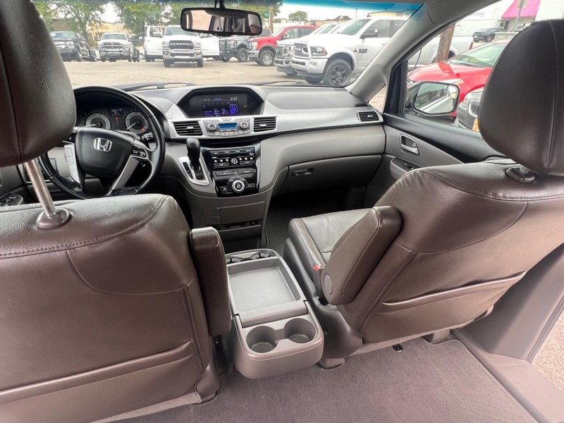 Honda Odyssey Vehicle Full-screen Gallery Image 26