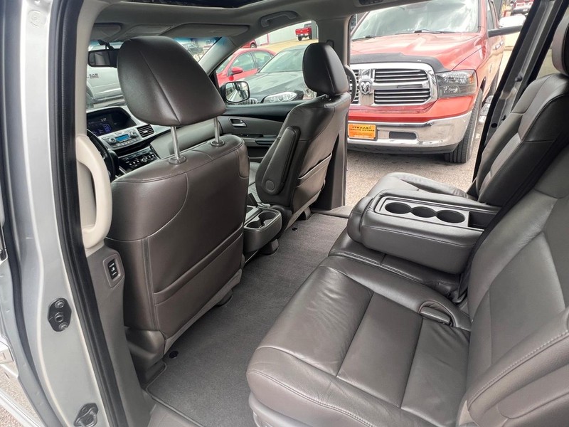 Honda Odyssey Vehicle Full-screen Gallery Image 28