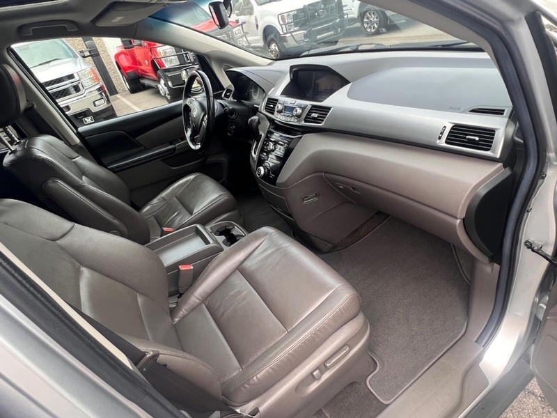 Honda Odyssey Vehicle Full-screen Gallery Image 29