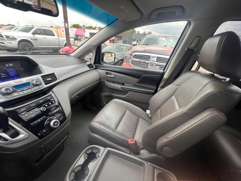 Honda Odyssey Vehicle Full-screen Gallery Image 33