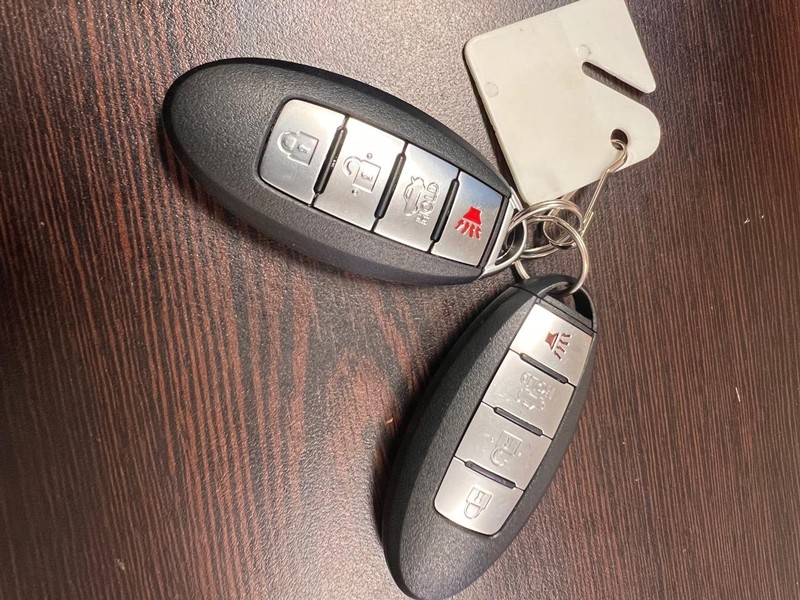 Nissan Altima Vehicle Full-screen Gallery Image 31