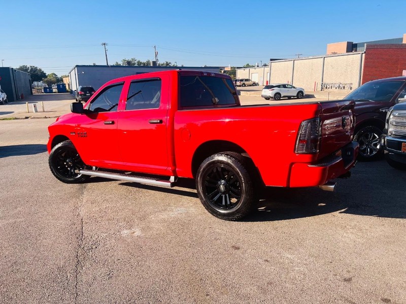 Ram 1500 Vehicle Full-screen Gallery Image 5