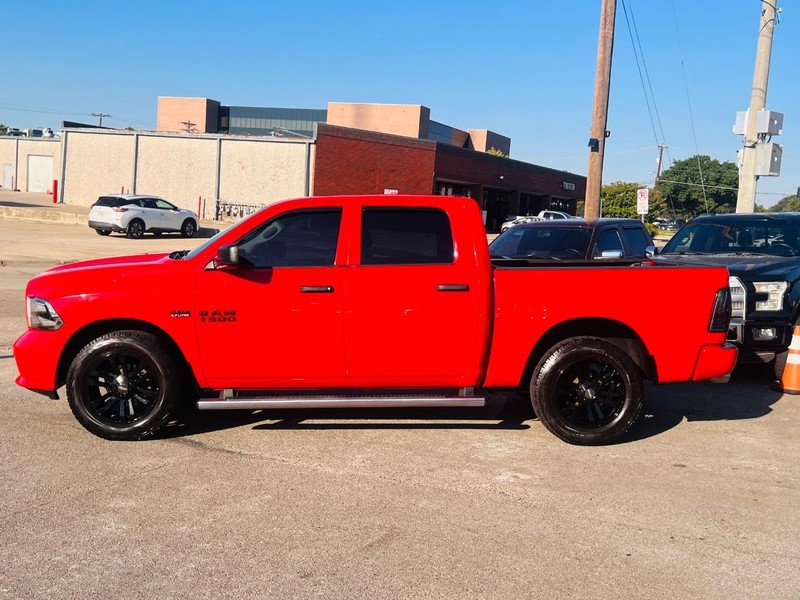 Ram 1500 Vehicle Full-screen Gallery Image 10