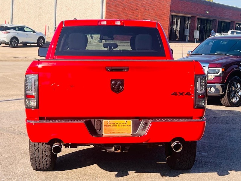 Ram 1500 Vehicle Full-screen Gallery Image 24