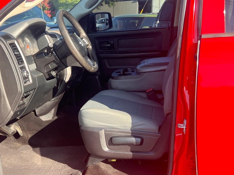 Ram 1500 Vehicle Full-screen Gallery Image 32