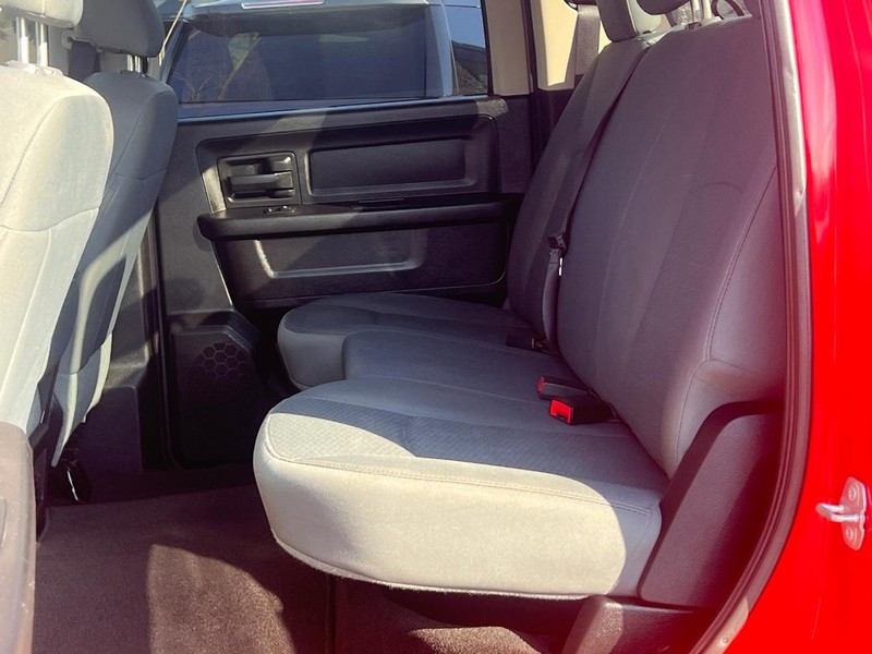 Ram 1500 Vehicle Full-screen Gallery Image 33