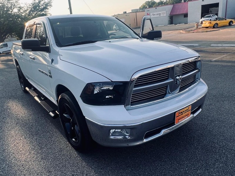 Ram 1500 Vehicle Full-screen Gallery Image 03