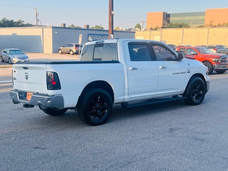 Ram 1500 Vehicle Full-screen Gallery Image 07