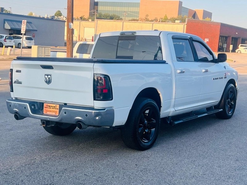 Ram 1500 Vehicle Full-screen Gallery Image 10