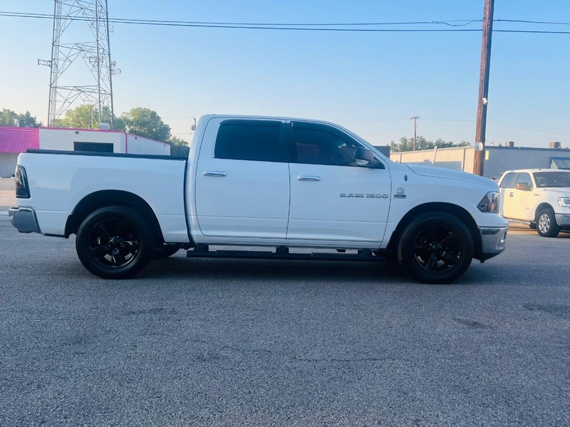 Ram 1500 Vehicle Full-screen Gallery Image 13