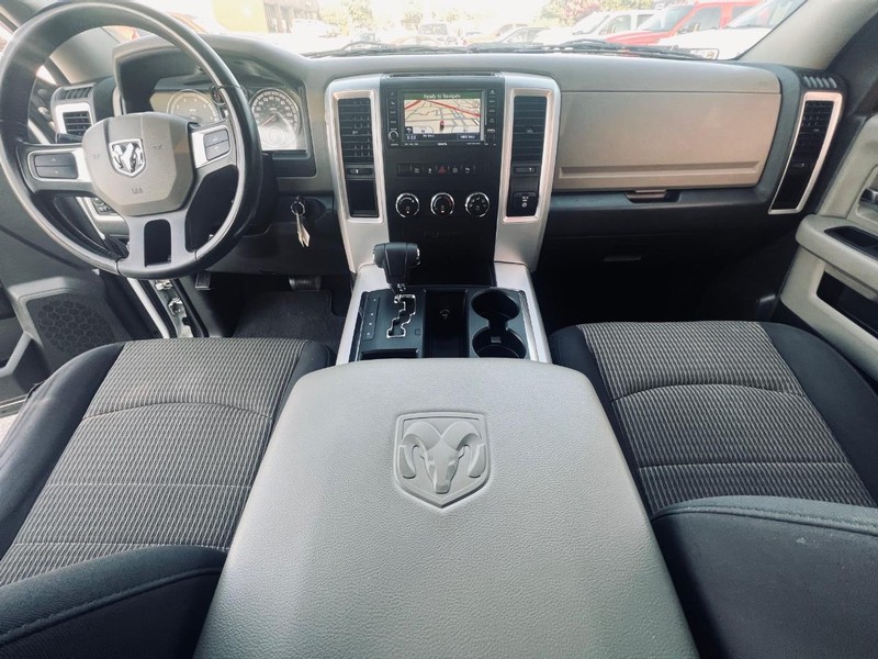 Ram 1500 Vehicle Full-screen Gallery Image 19