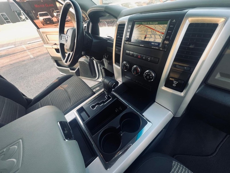 Ram 1500 Vehicle Full-screen Gallery Image 28