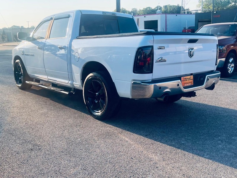 Ram 1500 Vehicle Full-screen Gallery Image 46