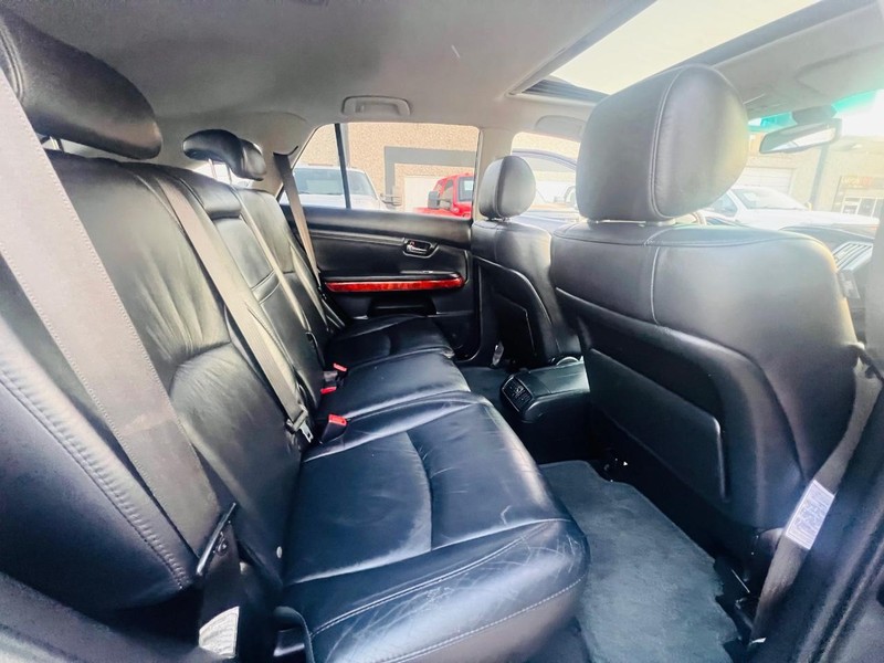 Lexus RX 350 Vehicle Full-screen Gallery Image 24