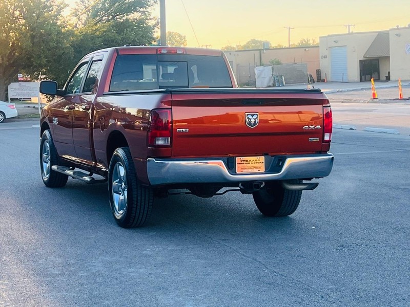 Ram 1500 Vehicle Full-screen Gallery Image 09