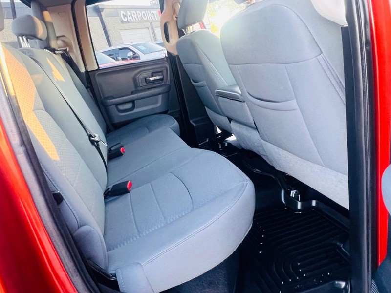 Ram 1500 Vehicle Full-screen Gallery Image 21