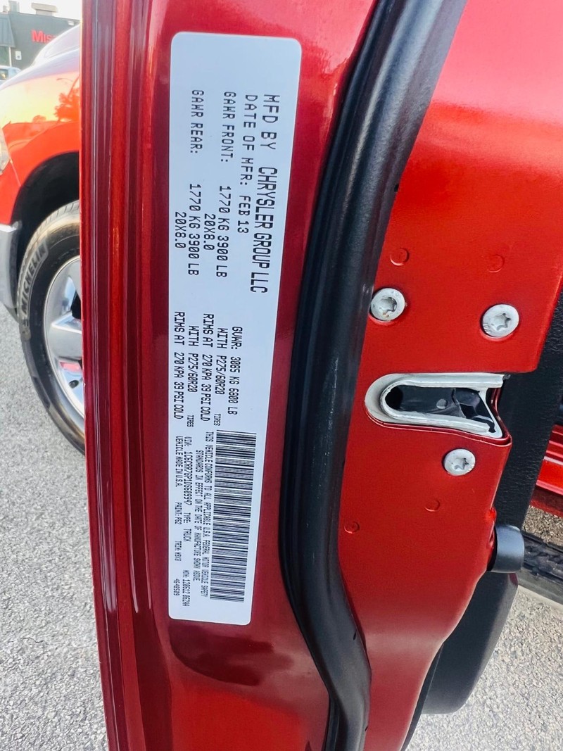 Ram 1500 Vehicle Full-screen Gallery Image 25