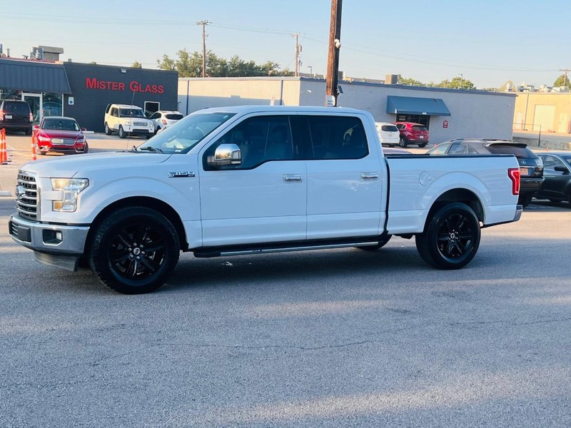 Ford F-150 Vehicle Full-screen Gallery Image 11