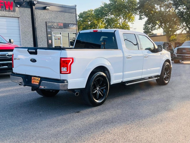 Ford F-150 Vehicle Full-screen Gallery Image 16