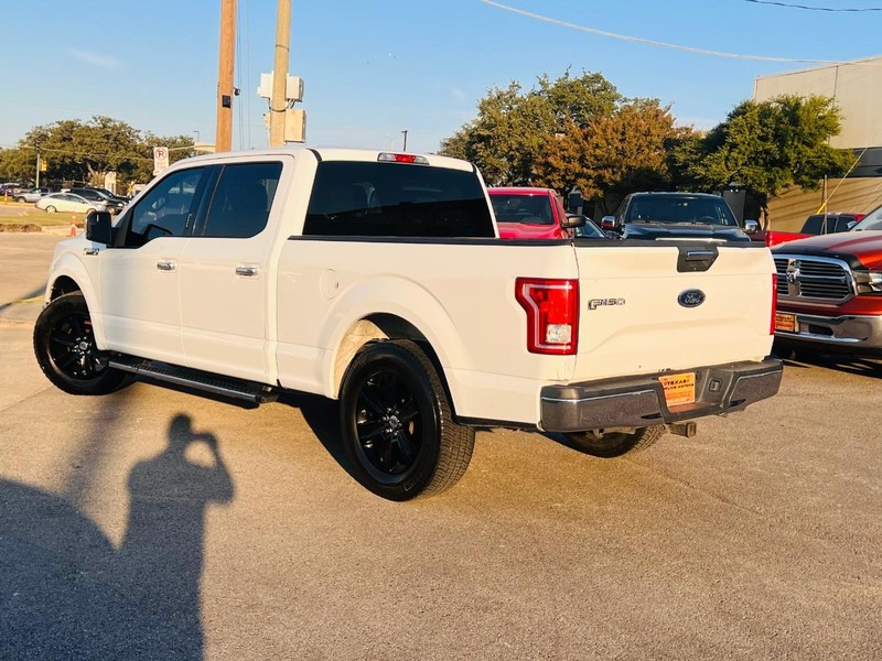 Ford F-150 Vehicle Full-screen Gallery Image 21