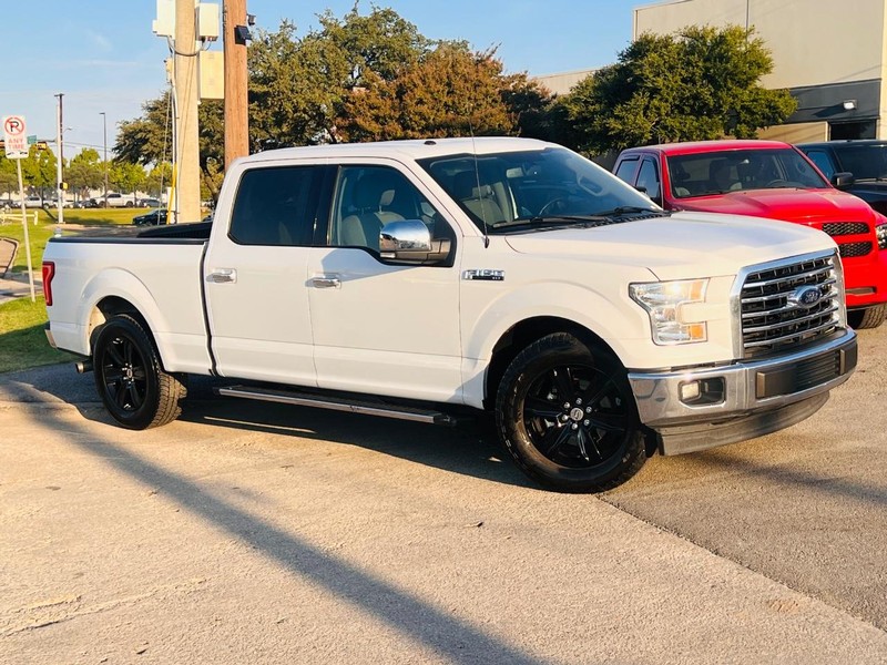 Ford F-150 Vehicle Full-screen Gallery Image 25