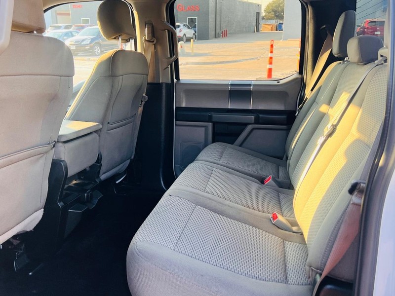 Ford F-150 Vehicle Full-screen Gallery Image 30