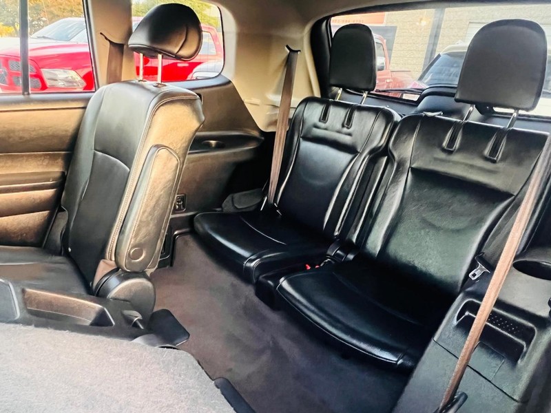 Toyota Highlander Vehicle Full-screen Gallery Image 36