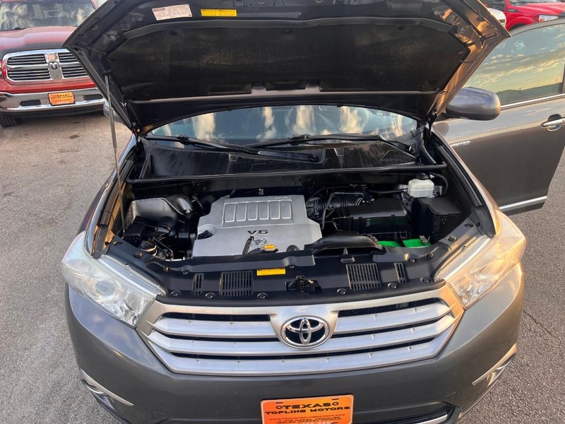 Toyota Highlander Vehicle Full-screen Gallery Image 47