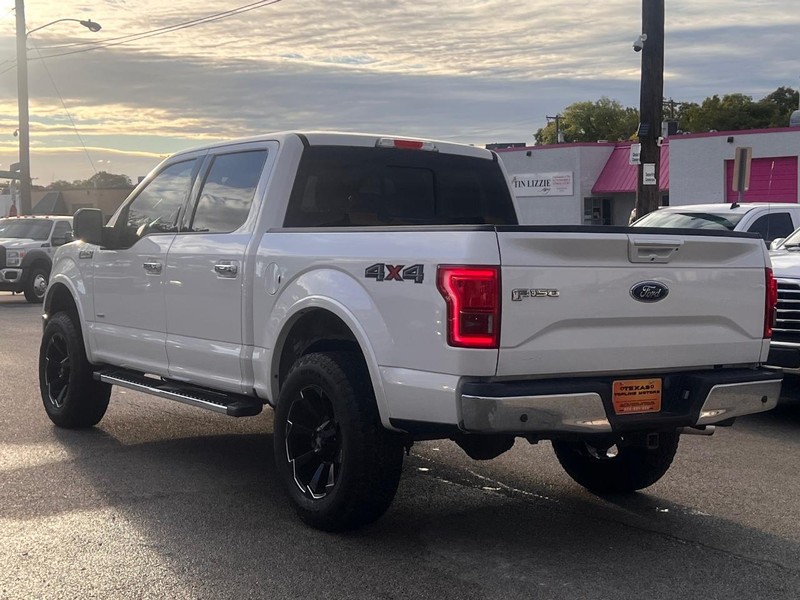 Ford F-150 Vehicle Full-screen Gallery Image 25