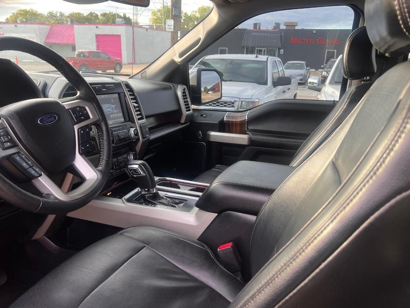 Ford F-150 Vehicle Full-screen Gallery Image 26