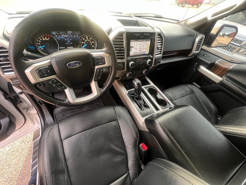 Ford F-150 Vehicle Full-screen Gallery Image 34