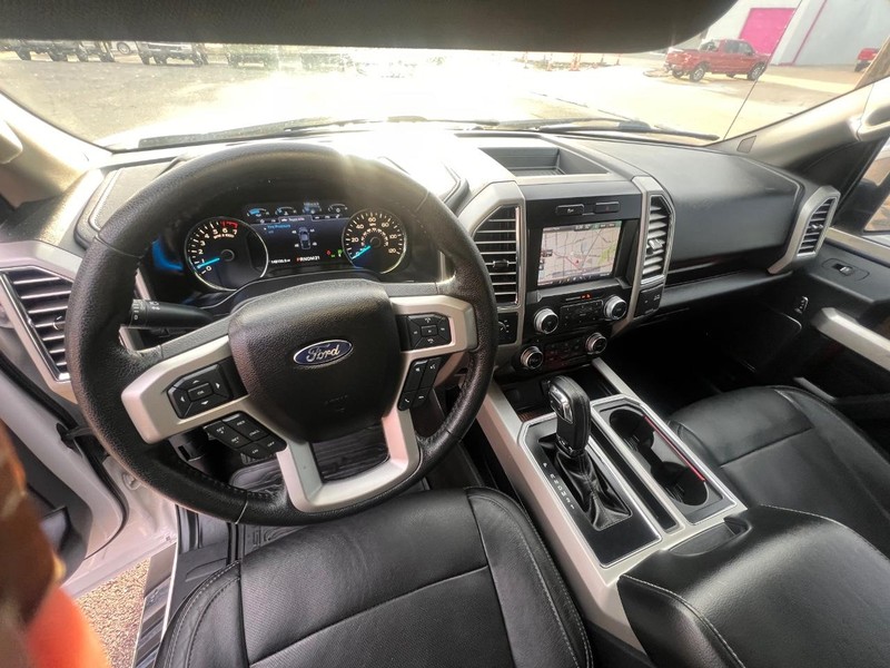 Ford F-150 Vehicle Full-screen Gallery Image 37