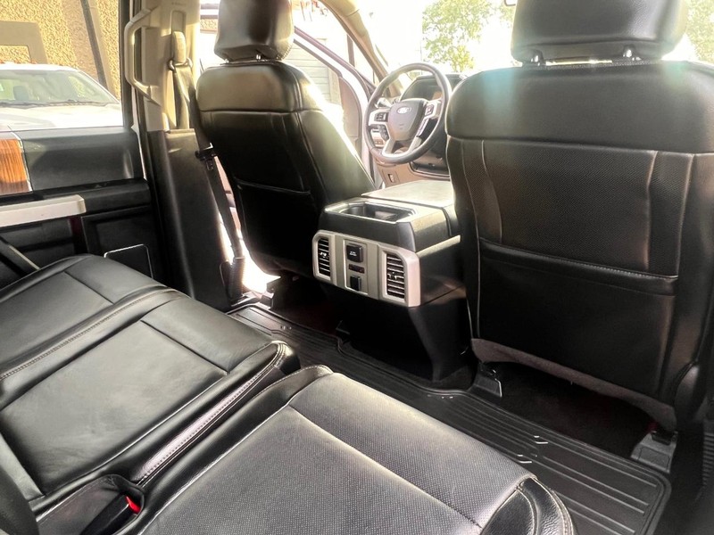 Ford F-150 Vehicle Full-screen Gallery Image 48