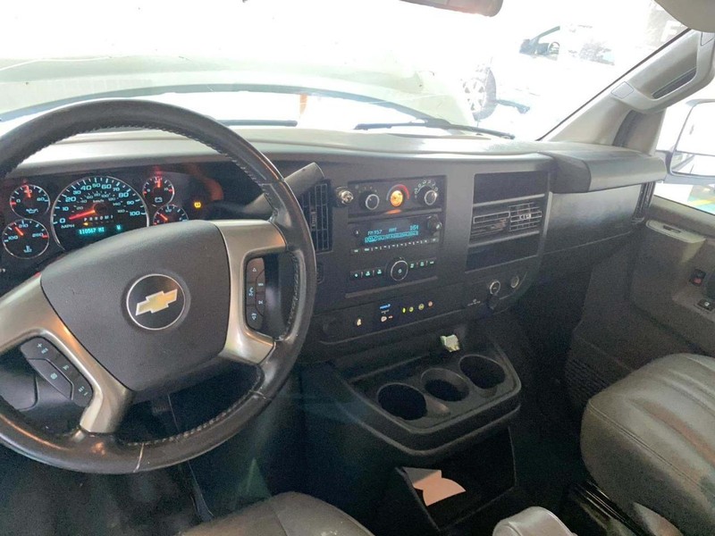 Chevrolet Express Cargo Van Vehicle Full-screen Gallery Image 6